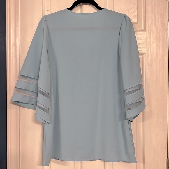 Gorgeous Baby Blue Boutique Blouse-Size M💙 - Picture 5 of 5